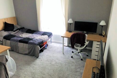 Room 4 - Picture 1